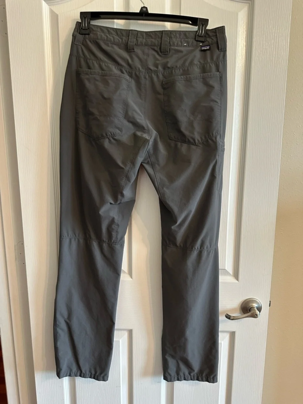 Men's Patagonia Grey Quandry Cargo Performace Pants - Picture 4 of 7
